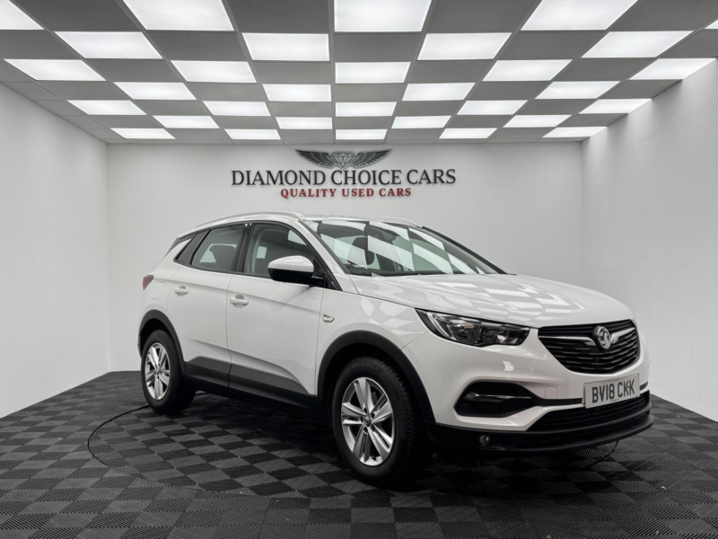 2018 Vauxhall Grandland X 1.6 Turbo D Blueinjection Se in White — image 1