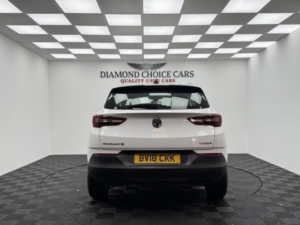 2018 Vauxhall Grandland X 1.6 Turbo D Blueinjection Se in White — image 5