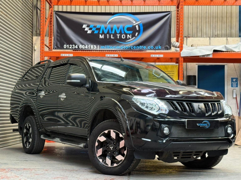 2016 Mitsubishi L200 2.4 Di-D Dc Barbarian 4WD Euro 6 4dr in Black — image 1