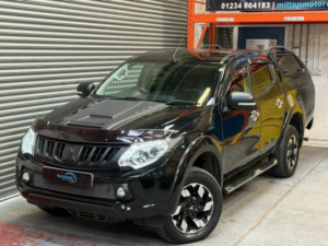 2016 Mitsubishi L200 2.4 Di-D Dc Barbarian 4WD Euro 6 4dr in Black — image 2