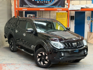 2016 Mitsubishi L200 2.4 Di-D Dc Barbarian 4WD Euro 6 4dr in Black — image 3