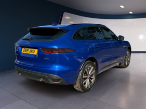 2018 Jaguar F-Pace 2.0 D240 R-Sport in Blue — image 5