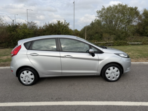 2010 Ford Fiesta 1.3 Edge in Silver — image 5