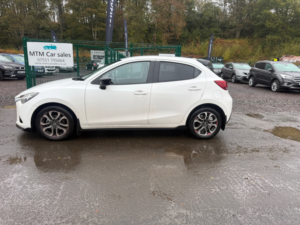 2017 Mazda Mazda2 1.5 Skyactiv-G Sport Black Hatchback 5dr Petrol Manual Euro 6 (s/s) (90 Ps) in White — image 3
