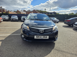 2014 Toyota Avensis 2.0 D-4d Icon in Grey — image 2