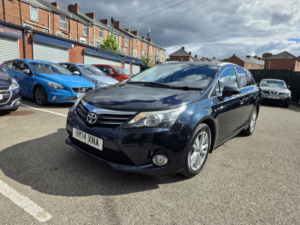 2014 Toyota Avensis 2.0 D-4d Icon in Grey — image 3