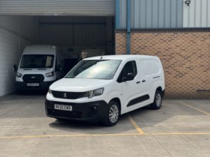 2020 Peugeot Partner 1.5 Bluehdi 950 Professional Long Crew Van Lwb Euro 6 (s/s) in White — image 2