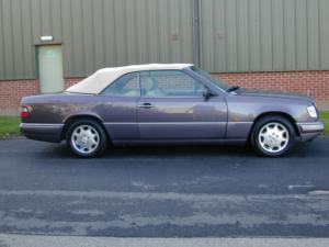 1994 Mercedes-Benz 320 Ref 8843 - Mercedes Benz W124 E320 Sportline Convertible (rhd - Uk Car) in Bronze — image 2