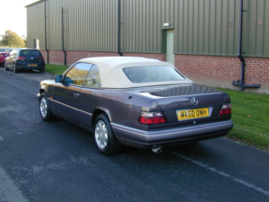 1994 Mercedes-Benz 320 Ref 8843 - Mercedes Benz W124 E320 Sportline Convertible (rhd - Uk Car) in Bronze — image 6