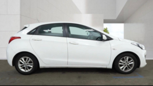 2013 Hyundai I30 1.6 Active Auto Euro 5 5dr in White — image 4