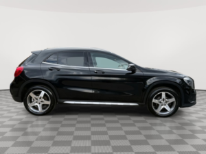 2016 Mercedes-Benz Gla 2.1 Gla200d Amg Line SUV 5dr Diesel 7g-Dct Euro 6 (s/s) (136 Ps) in Black — image 6
