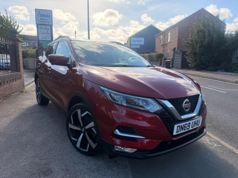 2019 Nissan Qashqai 1.7 Dci Tekna CVT 4WD Euro 6 (s/s) 5dr in Red — image 1