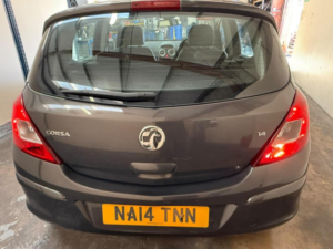 2014 Vauxhall Corsa 1.4 16v Se Auto Euro 5 5dr in Grey — image 5