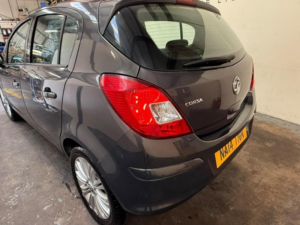 2014 Vauxhall Corsa 1.4 16v Se Auto Euro 5 5dr in Grey — image 6