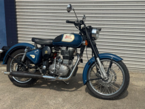 2016 Royal Enfield Bullet Classic in Blue — image 3
