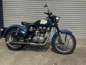 2016 Royal Enfield Bullet Classic in Blue — image 4