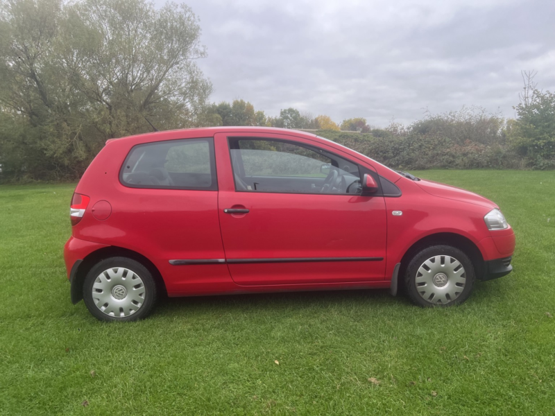 2011 Volkswagen Fox 1.2 6v Urban Fox in Red — image 1