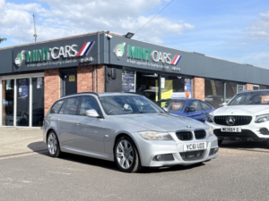 2011 BMW 3 Series 2.0 320d M Sport Touring in Silver — image 2