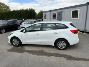 2024 Kia Ceed 1.6 Crdi 1 Sportswagon Euro 6 (s/s) 5dr in White — image 4