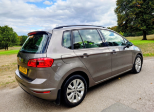 2015 Volkswagen Golf Sv 2.0 Tdi Bluemotion Tech Se in Bronze — image 3