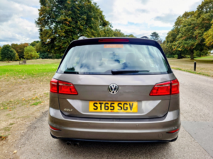 2015 Volkswagen Golf Sv 2.0 Tdi Bluemotion Tech Se in Bronze — image 4