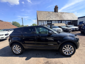2017 Land Rover Range Rover Evoque Ed4 Se Tech in Black — image 6