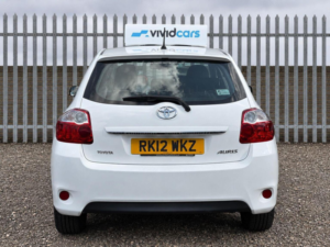 2012 Toyota Auris 1.33 Dual Vvt-I Edition Euro 5 (s/s) 5dr in White — image 4