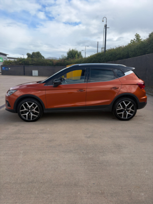 2019 SEAT Arona 1.5 Tsi Gpf Evo Fr Sport SUV 5dr Petrol Manual Euro 6 (s/s) (150 Ps) in Orange — image 2