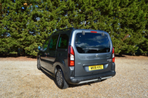 2018 Peugeot Partner Tepee 1.6 Bluehdi Outdoor in Grey — image 6