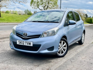 2012 Toyota Yaris 1.3 Dual Vvt-I Tr in Blue — image 6