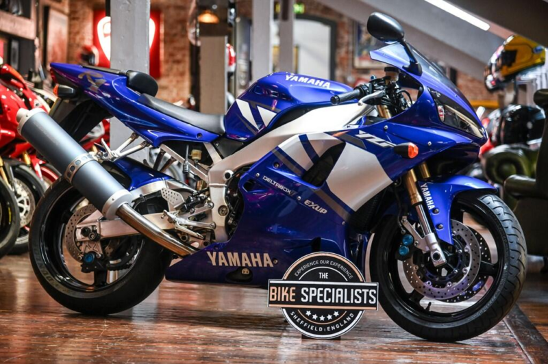 2001 Yamaha R1 *109 Miles From New - Showroom Condition* in Blue — image 1