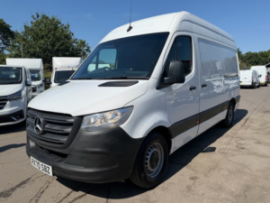 2020 Mercedes-Benz Sprinter Mercedes 315 Cdi Mwb /l2 — image 4