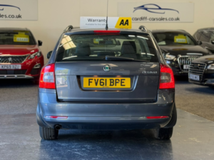 2011 Skoda Octavia 1.6 Tdi Elegance in Grey — image 2