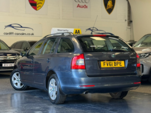 2011 Skoda Octavia 1.6 Tdi Elegance in Grey — image 3