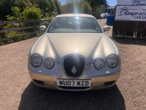 2007 Jaguar S-Type 2.7d V6 Se 4dr in Gold — image 3