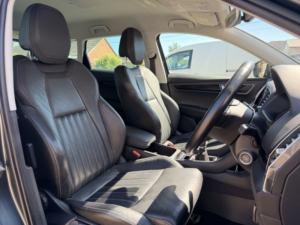 2018 Skoda Karoq 1.6 Tdi Se L in Grey — image 4