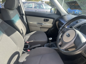 2009 Kia Soul 1.6 Crdi Shaker in Beige — image 3