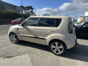 2009 Kia Soul 1.6 Crdi Shaker in Beige — image 6