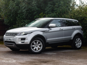 2013 Land Rover Range Rover Evoque 2.2 Sd4 Pure Tech Auto 4WD Euro 5 (s/s) 5dr in Silver — image 3