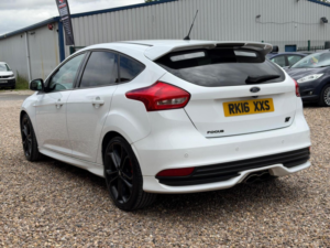 2016 Ford Focus 2.0t Ecoboost St-3 Euro 6 (s/s) 5dr in White — image 4
