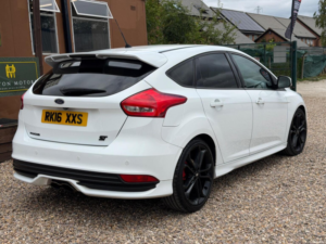 2016 Ford Focus 2.0t Ecoboost St-3 Euro 6 (s/s) 5dr in White — image 6