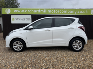 2017 Hyundai I10 1.0 I10 Se 1.0 My17 in White — image 3