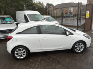 2016 Vauxhall Corsa 1.4i Ecoflex Sri Hatchback 3dr Petrol Manual Euro 6 (75 Ps) in White — image 3