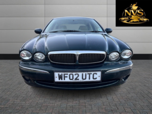 2002 Jaguar X-Type 2.1 Classic in Green — image 2