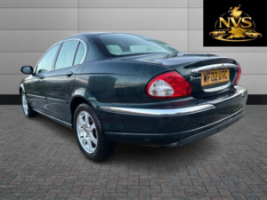2002 Jaguar X-Type 2.1 Classic in Green — image 5