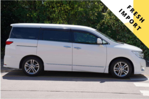 2010 Nissan Elgrand 2.5 Highway Star 5dr 7 Seats in White — image 2