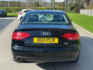 2011 Audi A4 2.0 Tdi Multitronic Euro 5 4dr in Black — image 6