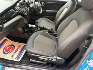 2016 MINI Hatch 1.5 Cooper Euro 6 (s/s) 3dr in Blue — image 2