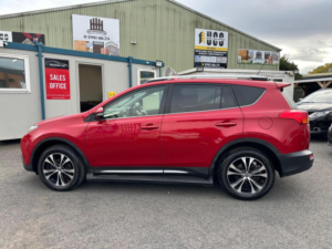 2015 Toyota Rav4 2.0 D-4d Invincible 2WD Euro 5 (s/s) 5dr in Red — image 5