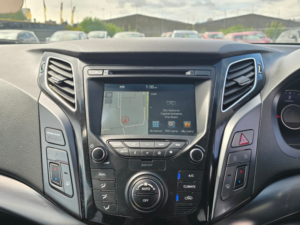 2015 Hyundai I40 1.7 Crdi Blue Drive Se Nav Tourer 5dr Diesel Manual Euro 6 (s/s) (115 Ps) in Black — image 4